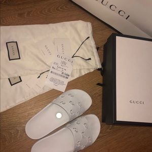 Women’s Gucci GG Slides